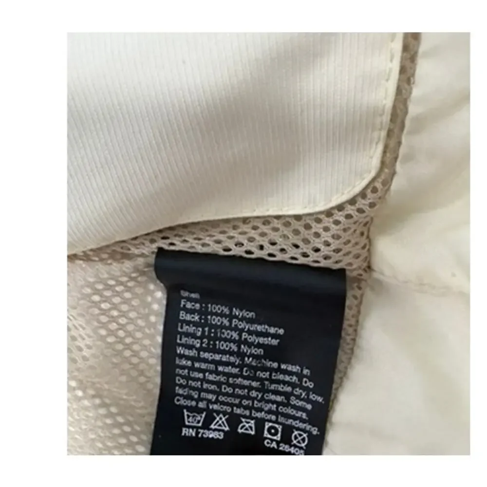 Helly Hansen ships from